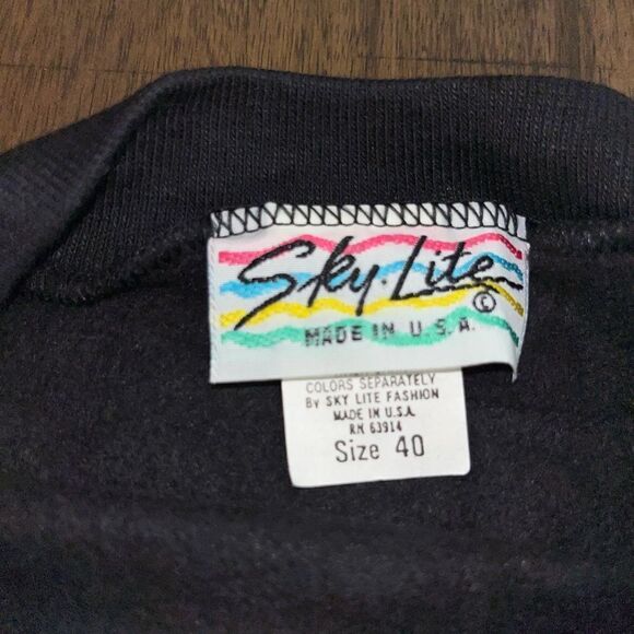 VINTAGE Shirt 40 Large Ultra Cool Sky Lite Puffy Print Lightweight Crewneck 90s - Picture 2 of 4